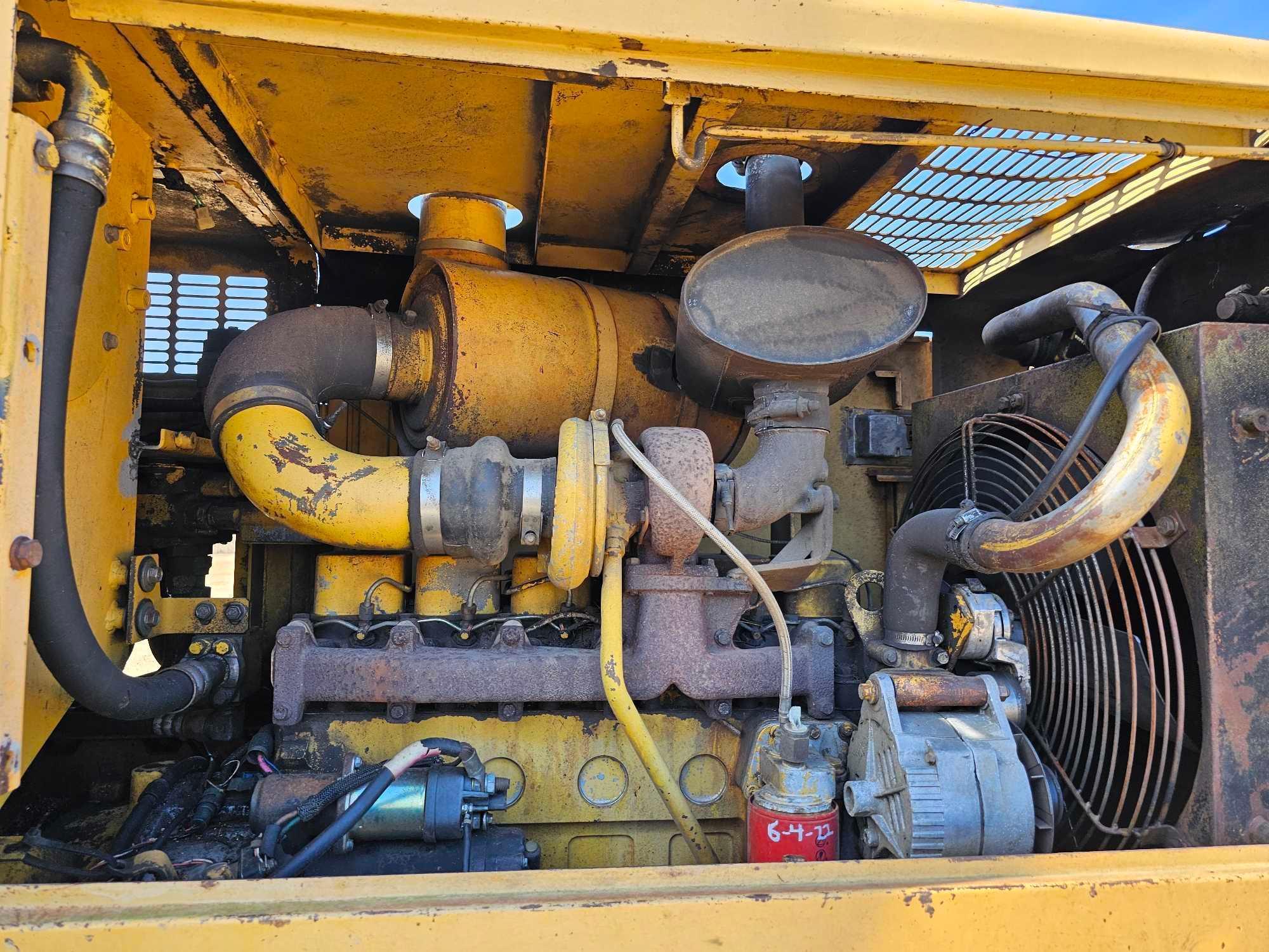 379 - ABSOLUTE - KOMATSA WA250-1 WHEEL LOADER