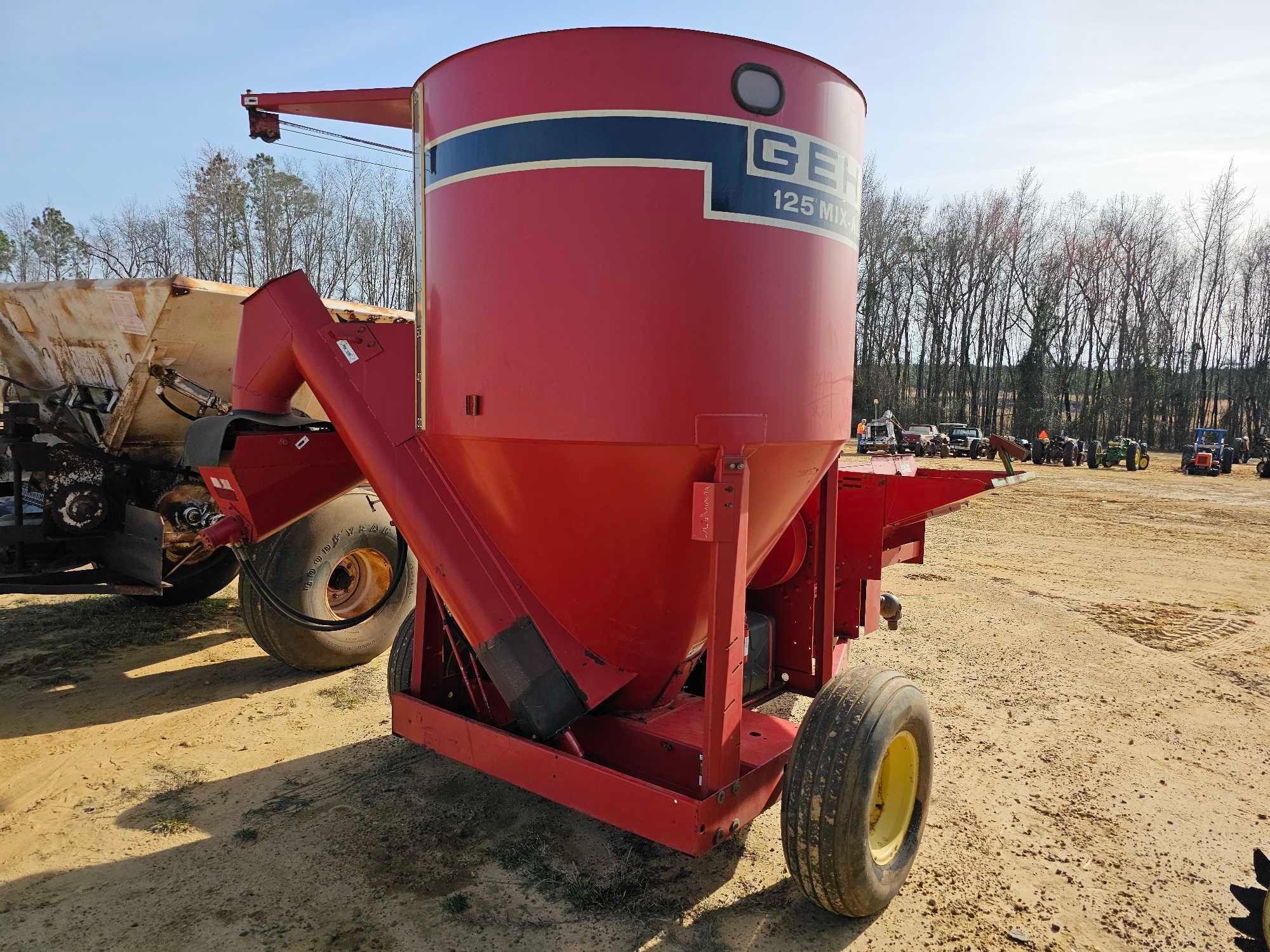 441 - GEHL 125 MIX ALL FEED MILL