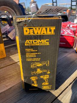 1949 - DEWALT 20V 4 TOOL COMBO KIT