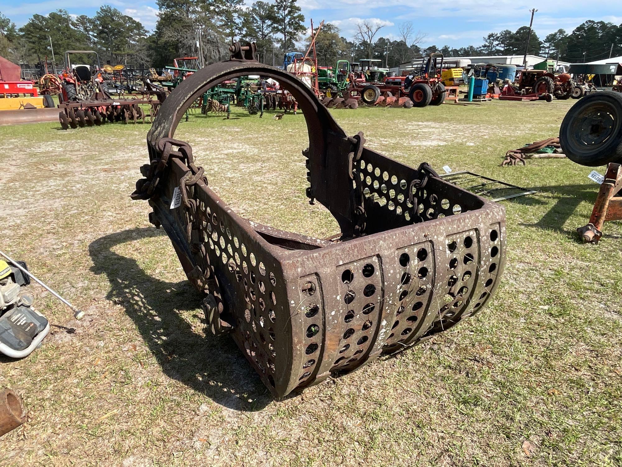 2440 - HENDRIX 40" DRAG LINE BUCKET