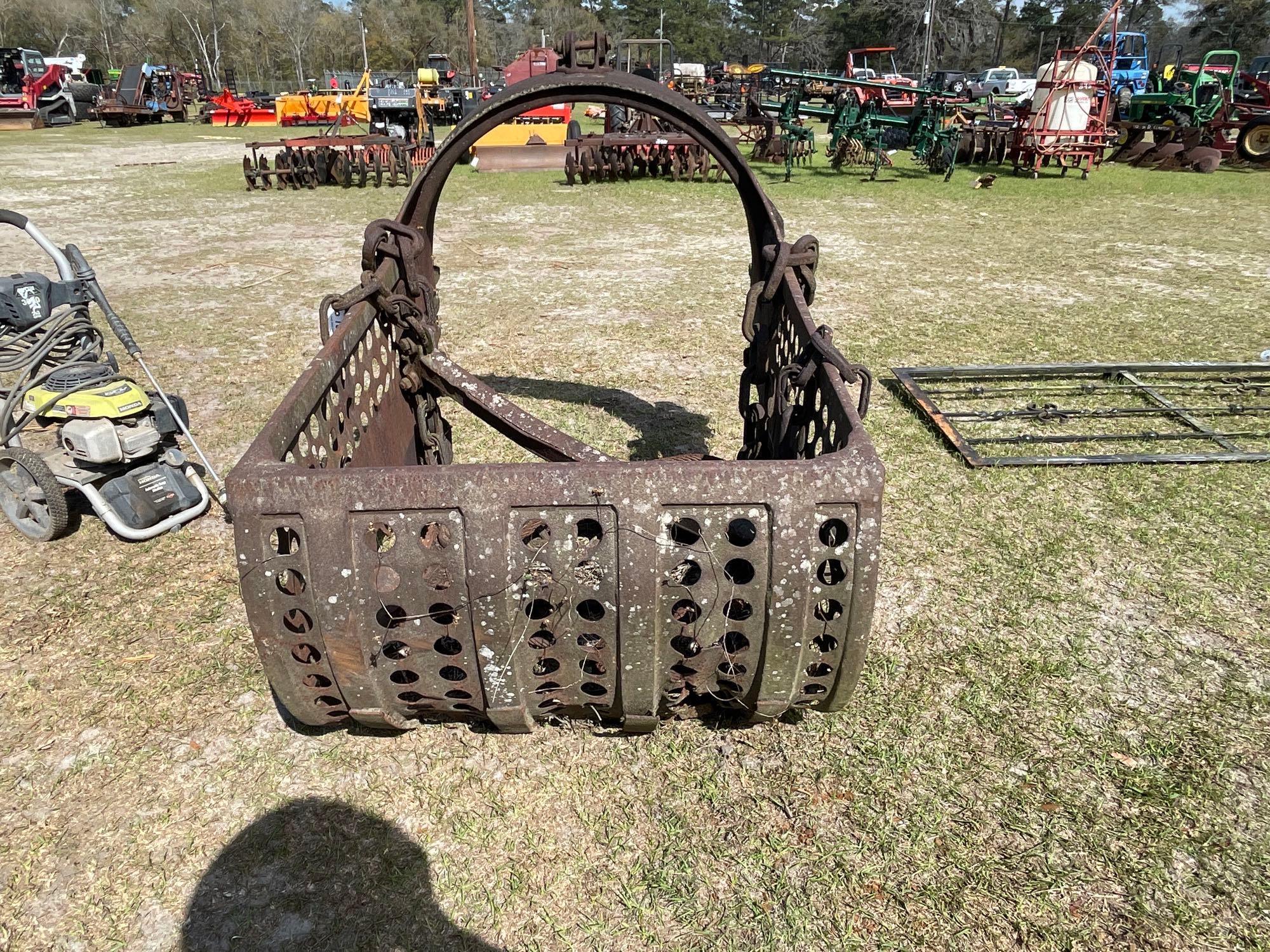 2440 - HENDRIX 40" DRAG LINE BUCKET