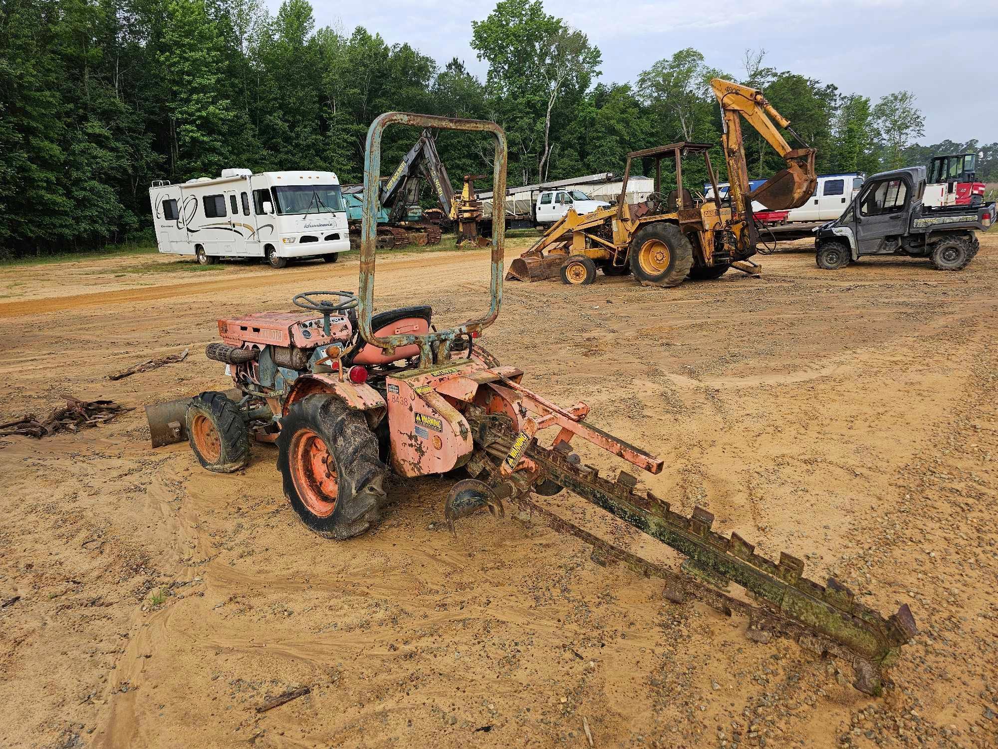 1048 - KUBOTA 4WD TRACTOR