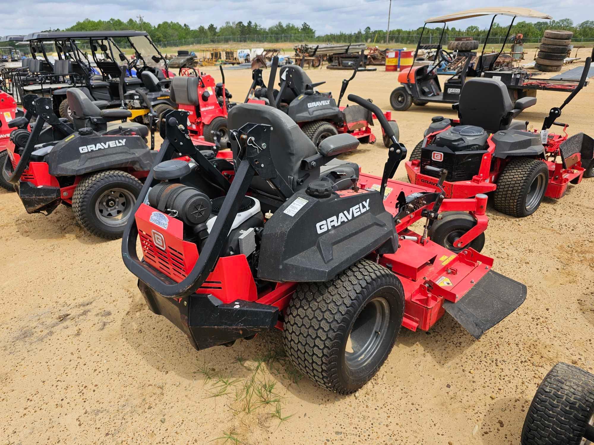 160 - GRAVELY PROTURN 260 ZERO TURN MOWER