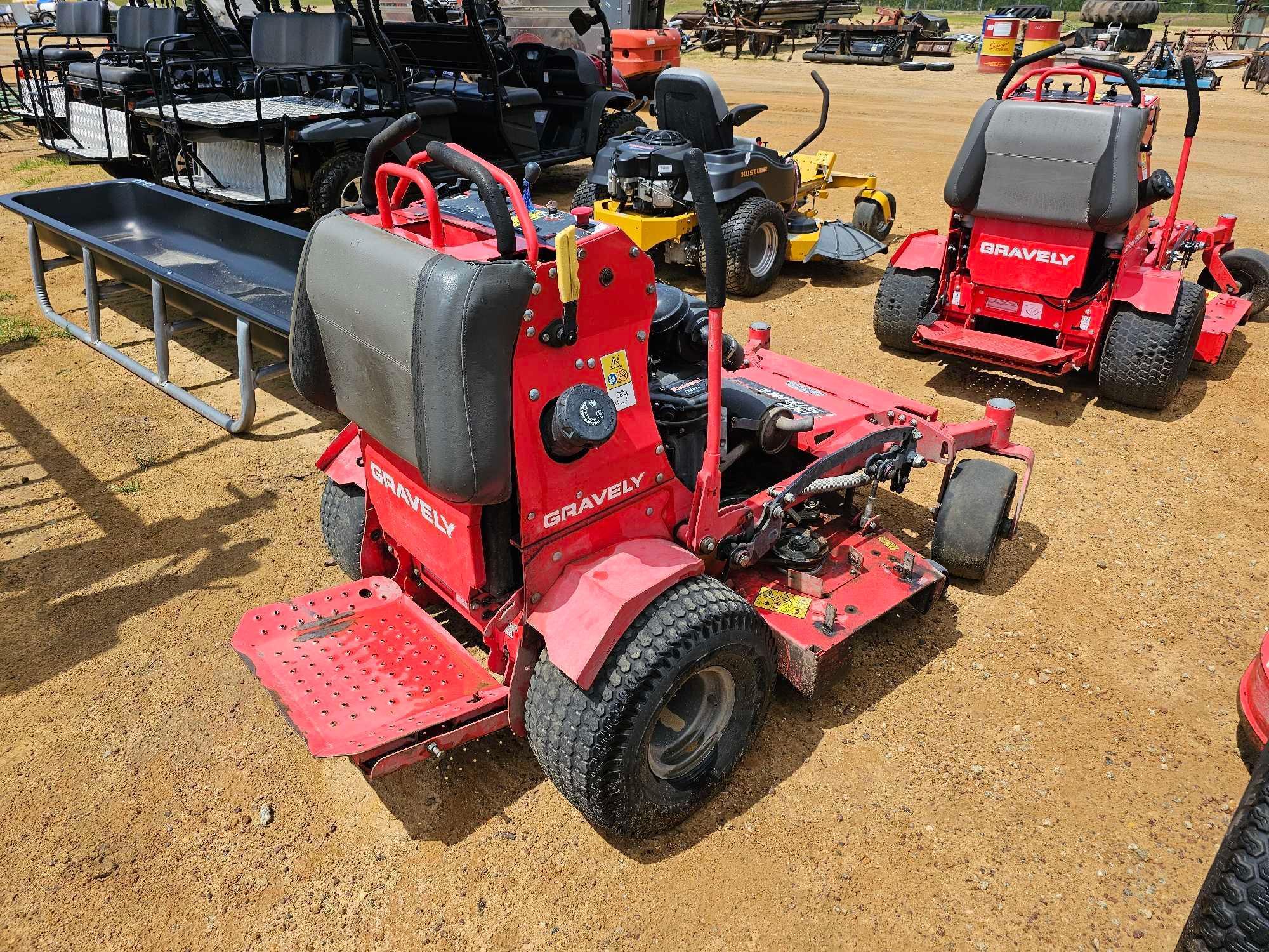 164 - GRAVELY PROSTANCE 48" MOWER