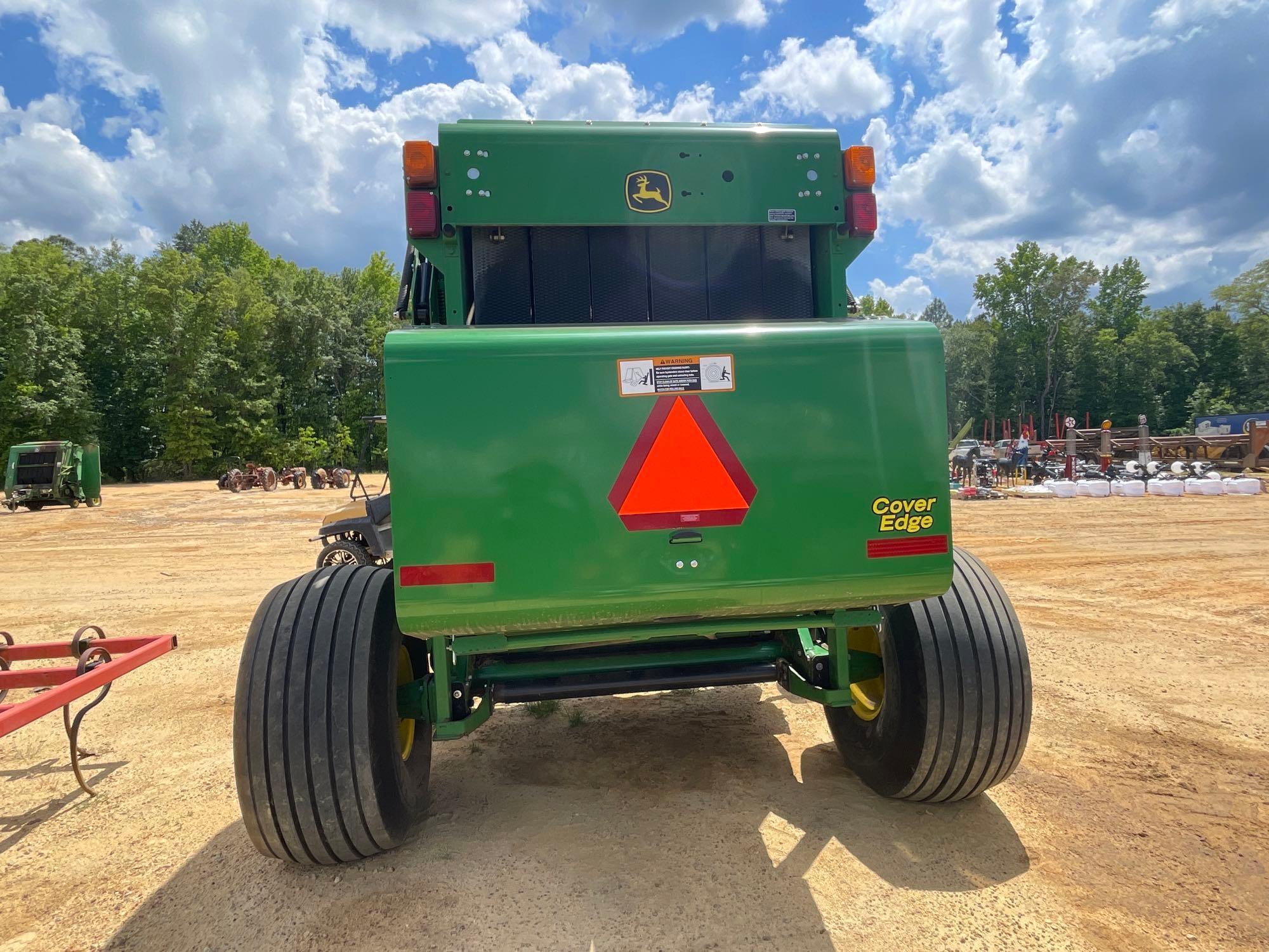 401 - JOHN DEERE 469 MEGAWIDE PLUS WRAP HAY BALER