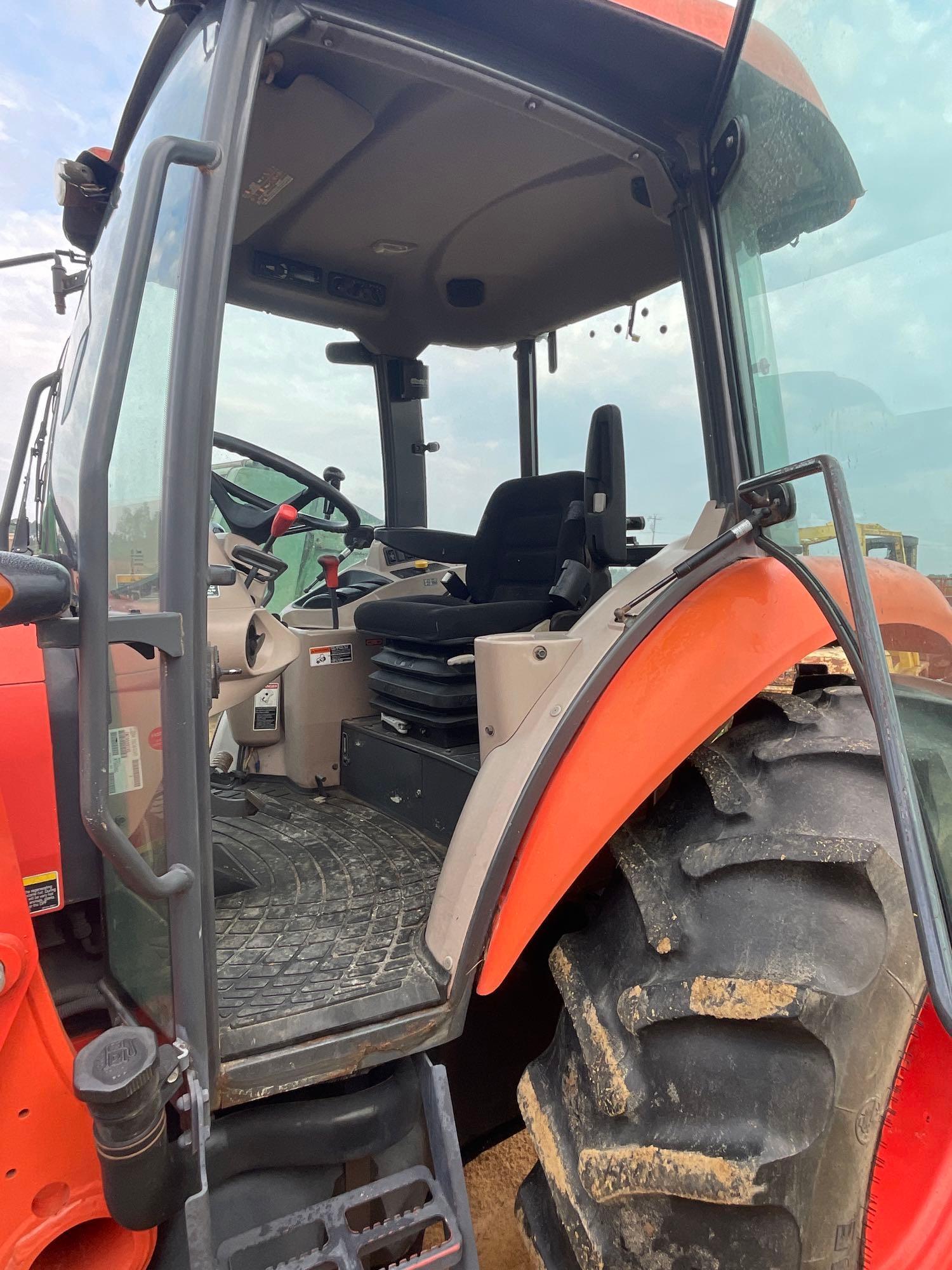 416 - KUBOTA M7060 4WD CAB TRACTOR