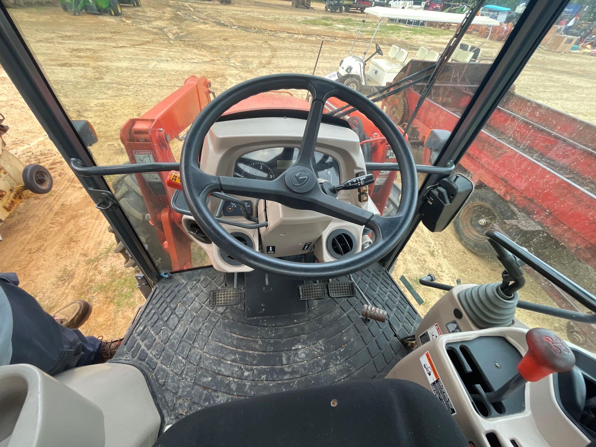 416 - KUBOTA M7060 4WD CAB TRACTOR