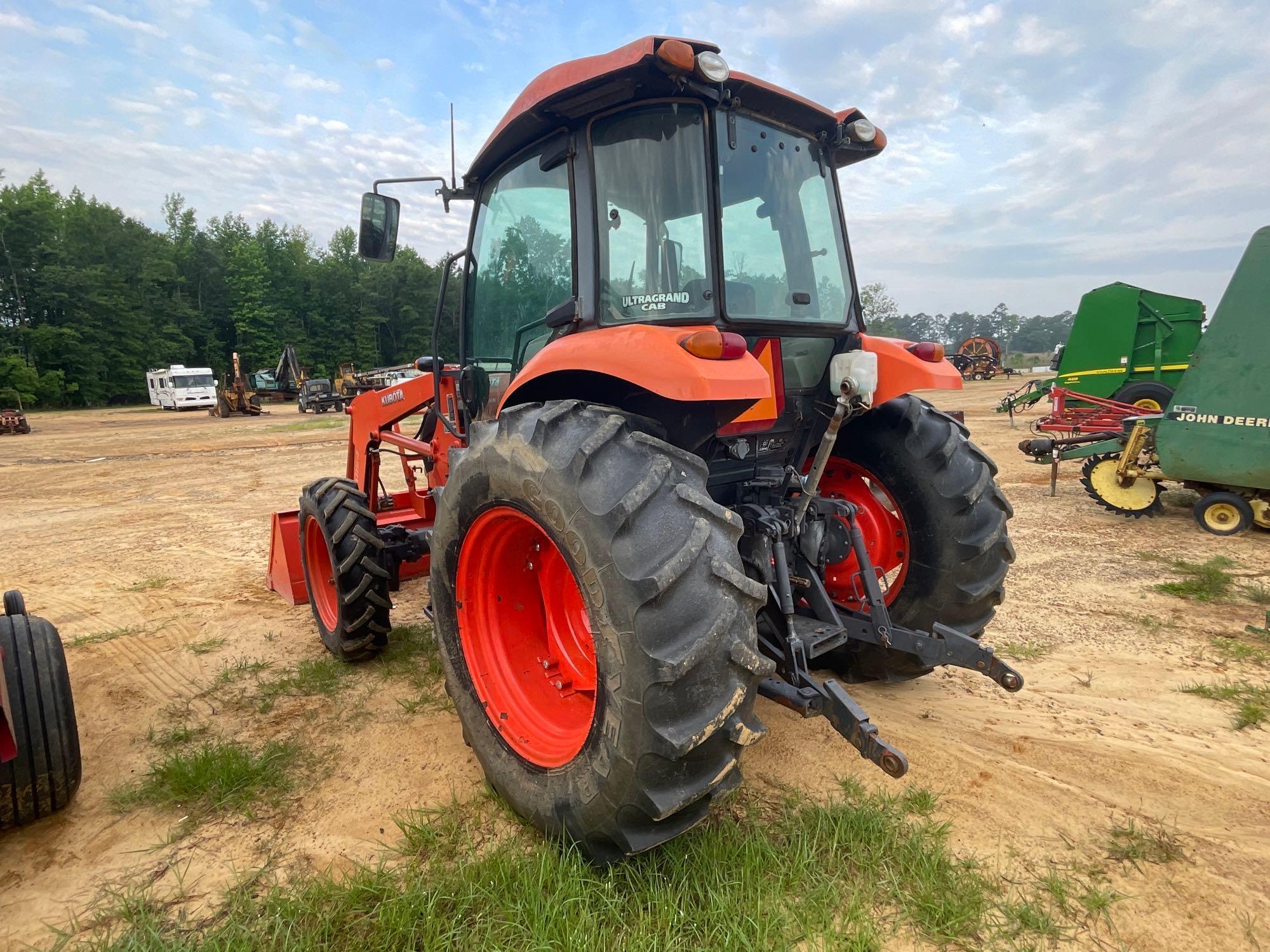 416 - KUBOTA M7060 4WD CAB TRACTOR