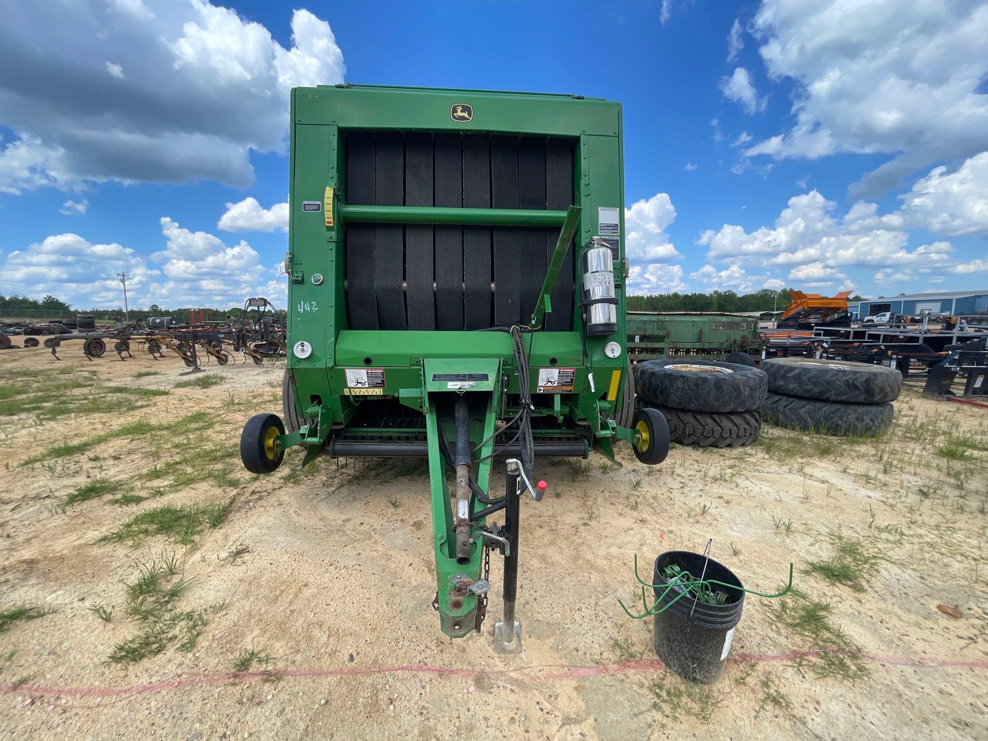 442 - JOHN DEERE 568 MEGA WIDE