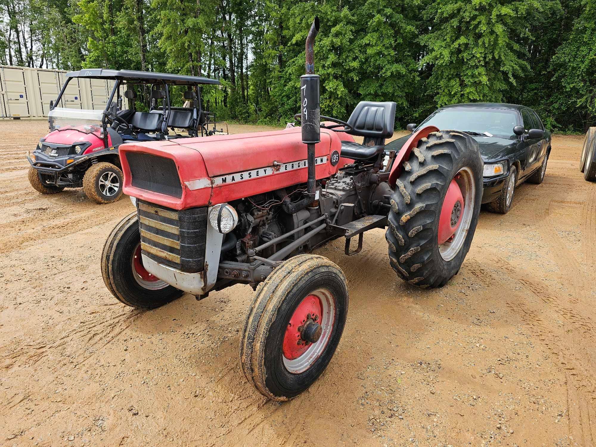 709 - MASSEY FERGUSON 135 TRACTOR