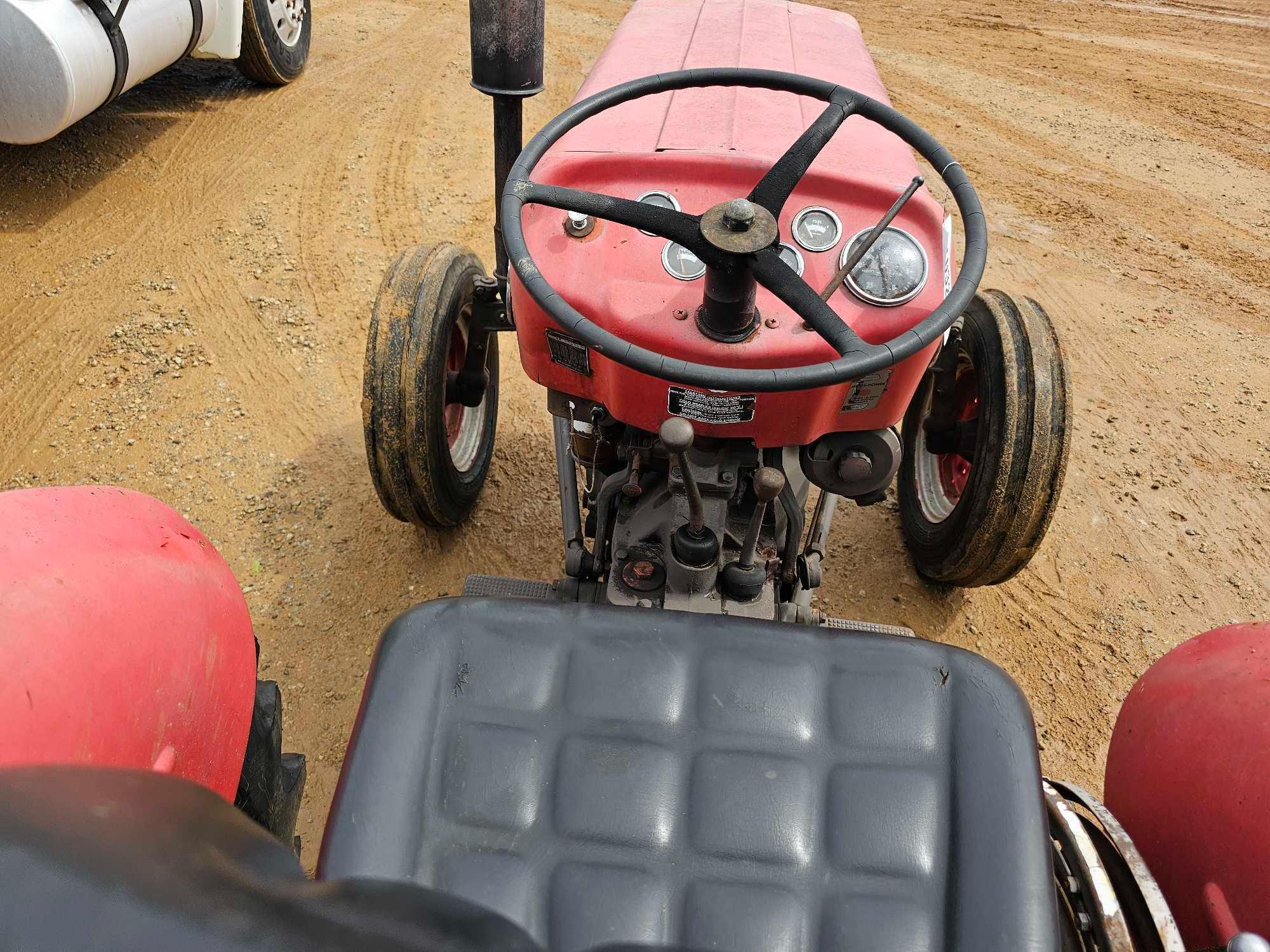 709 - MASSEY FERGUSON 135 TRACTOR