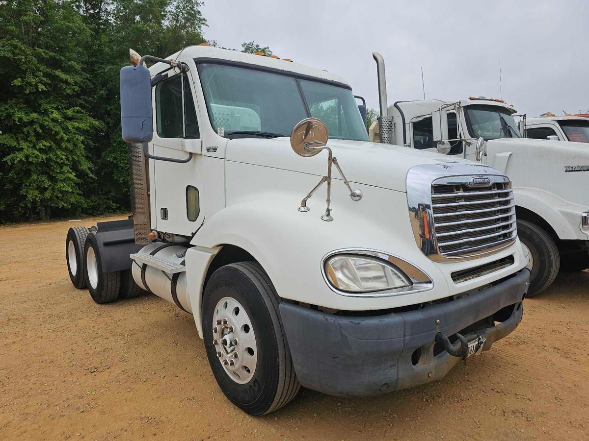 711 - 2008 FREIGHTLINER