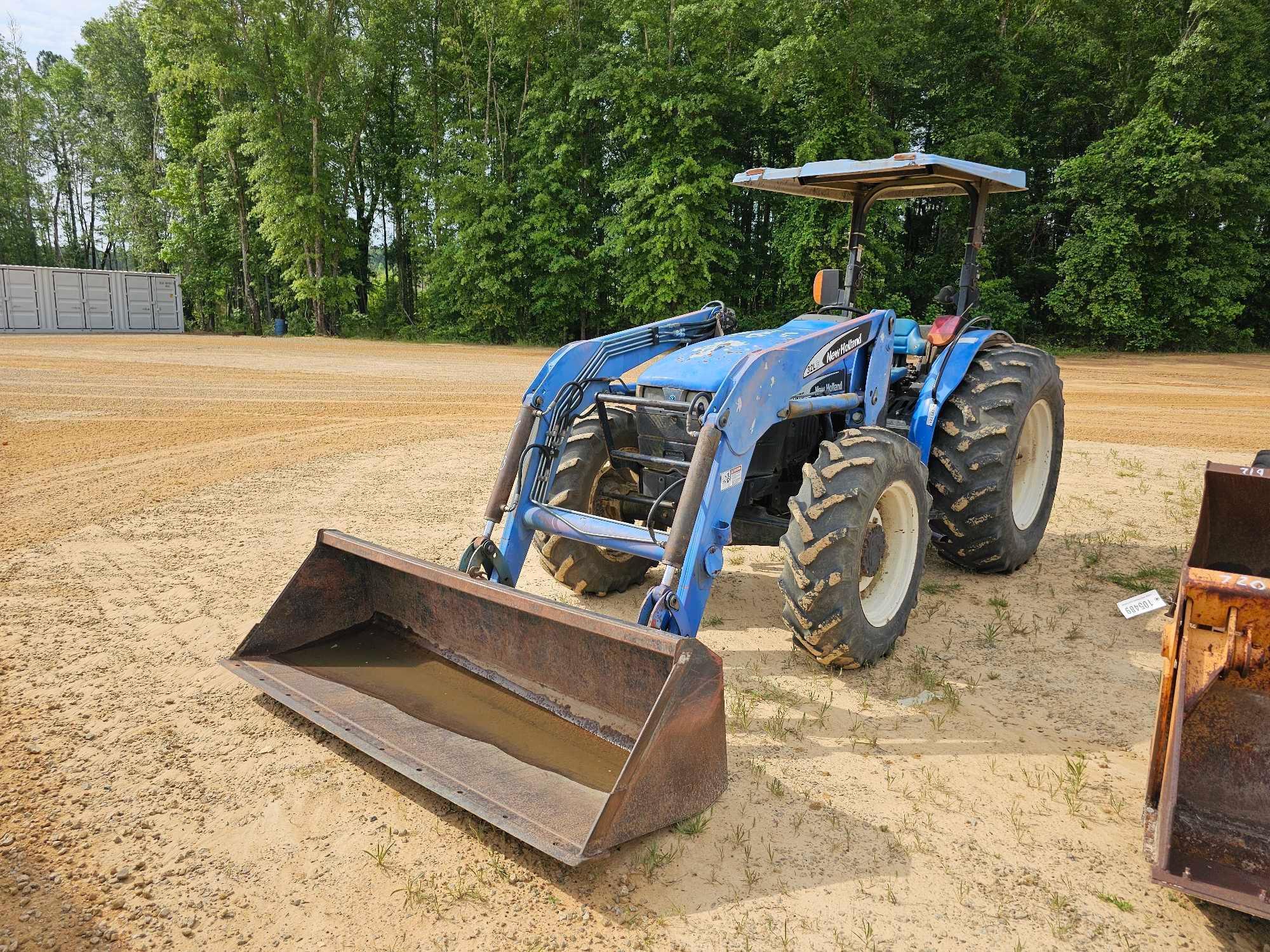 718 - ABSOLUTE - NEW HOLLAND TN75 4WD TRACTOR