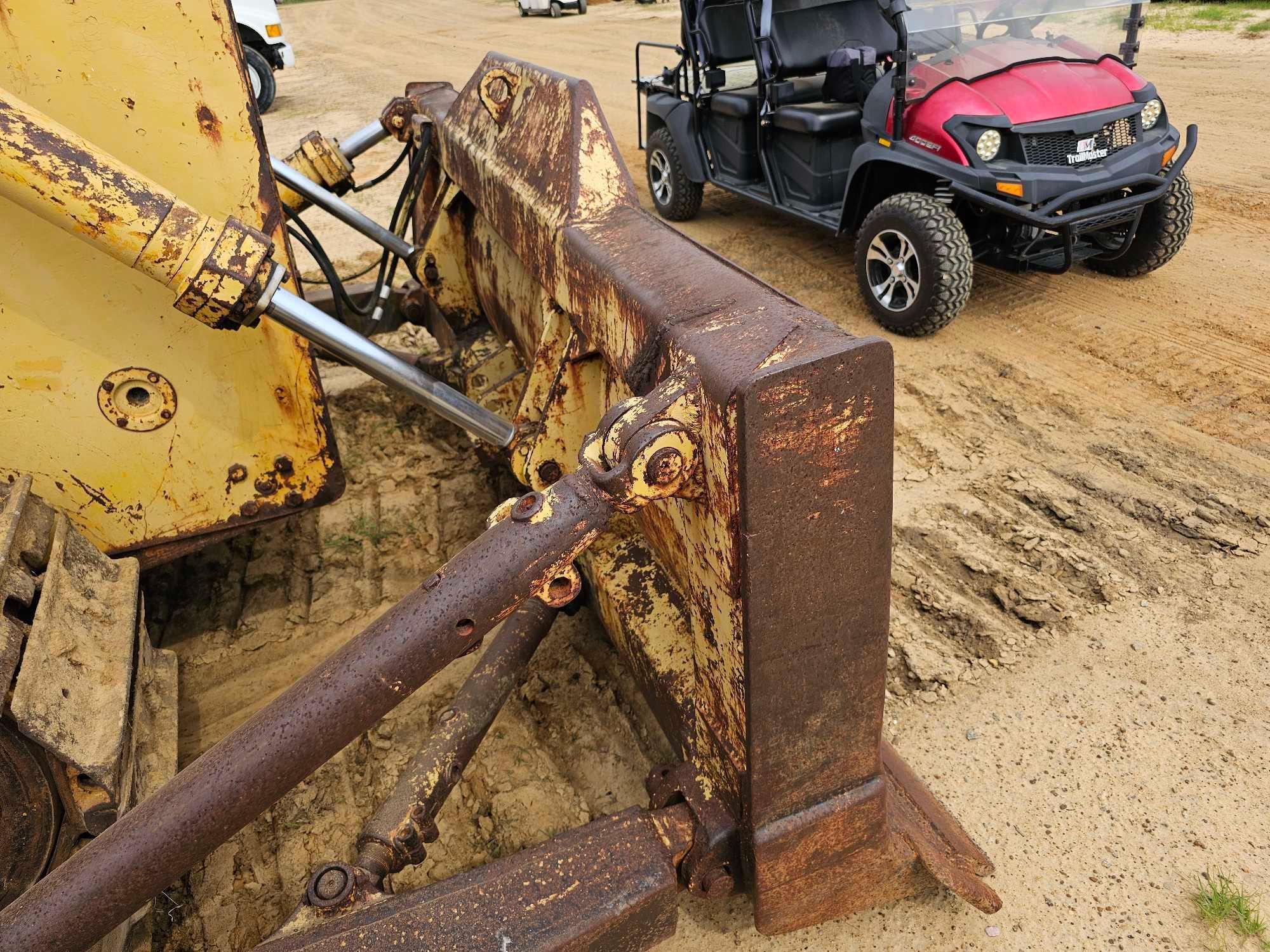 852 - DRESSER TD20B INTERNATIONAL DOZER