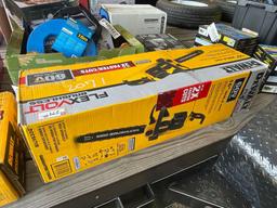 2071 - ABSOLUTE - DEWALT 60V 16" CHAIN SAW