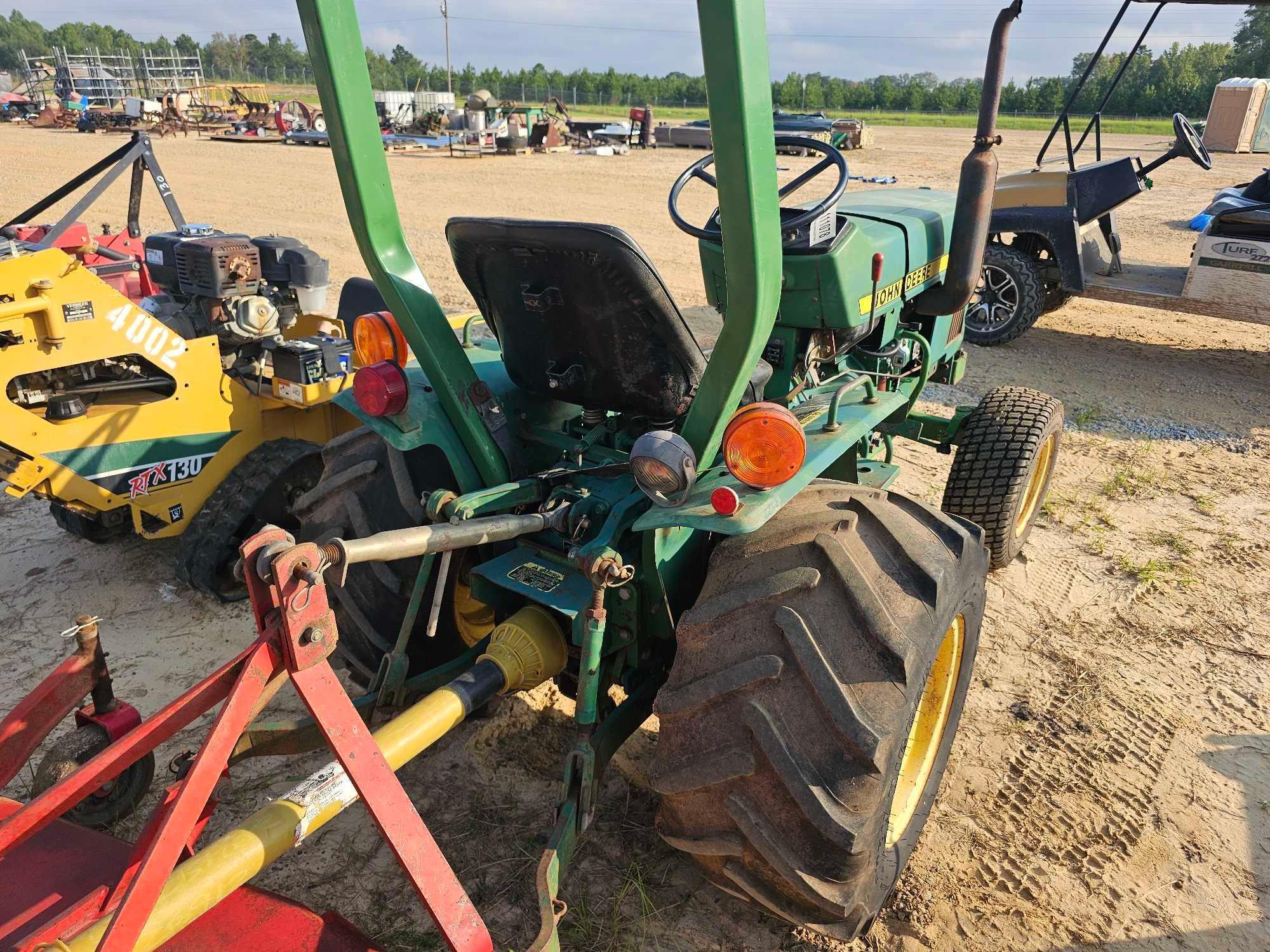 122 - JOHN DEERE 650 2WD TRACTOR