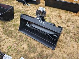 358 - ABSOLUTE - MIVA 32" HYDRAULIC SWIVEL BUCKET