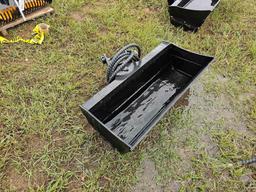 484 - ABSOLUTE - NEW 32" 3T HYDRAULIC TILT BUCKET