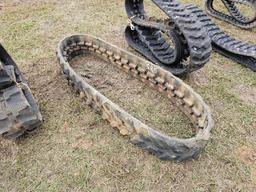 585 - 1 - RUBBER TRACK