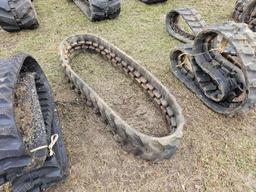 585 - 1 - RUBBER TRACK
