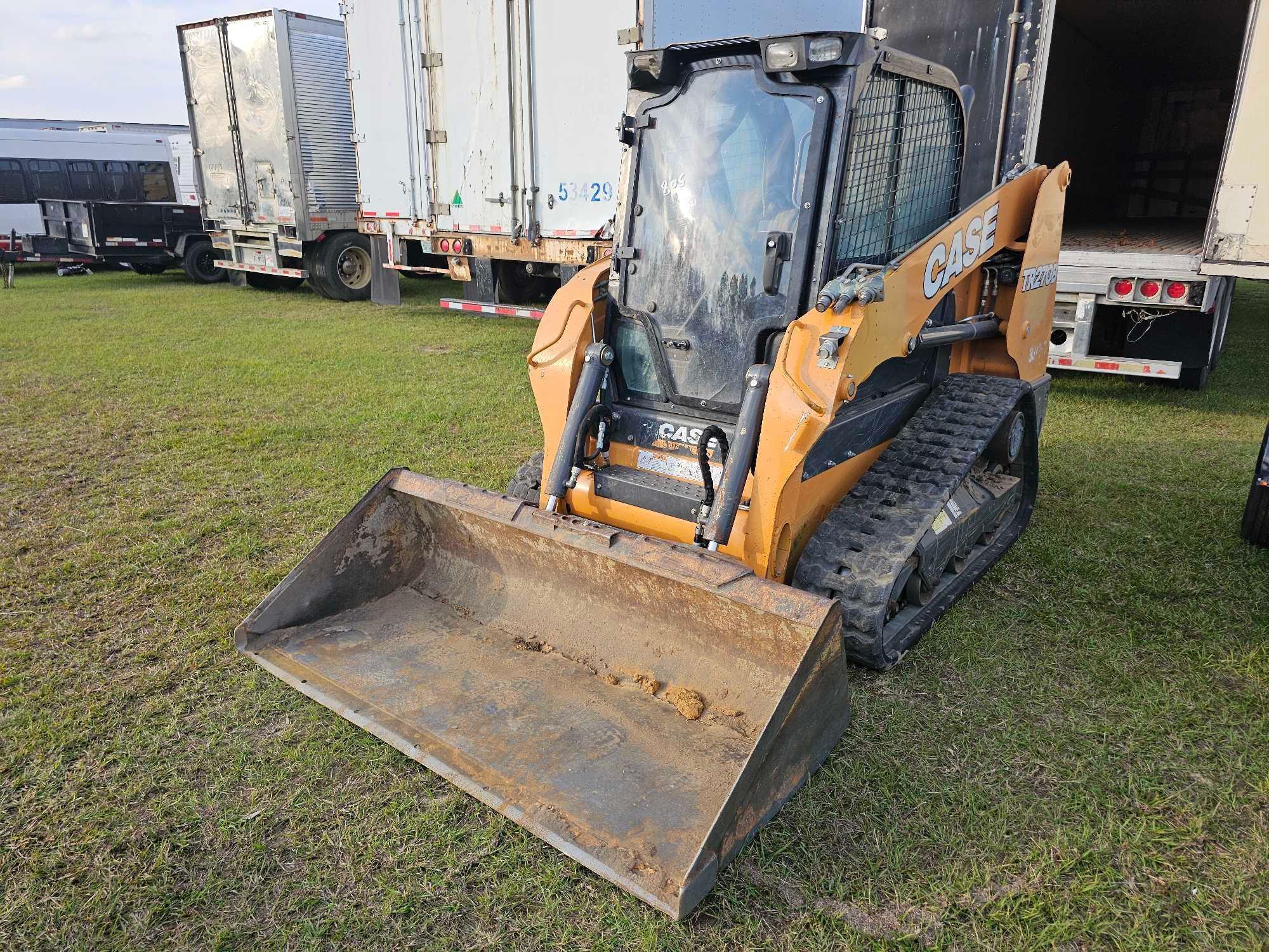 805 - 2022 CASE TR270B CAB SKID STEER