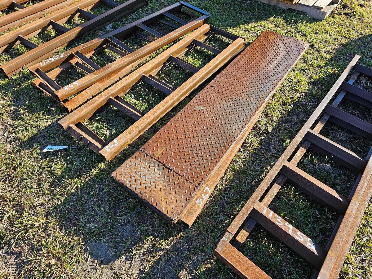 867 - PAIR OF 6' TRAILER RAMPS