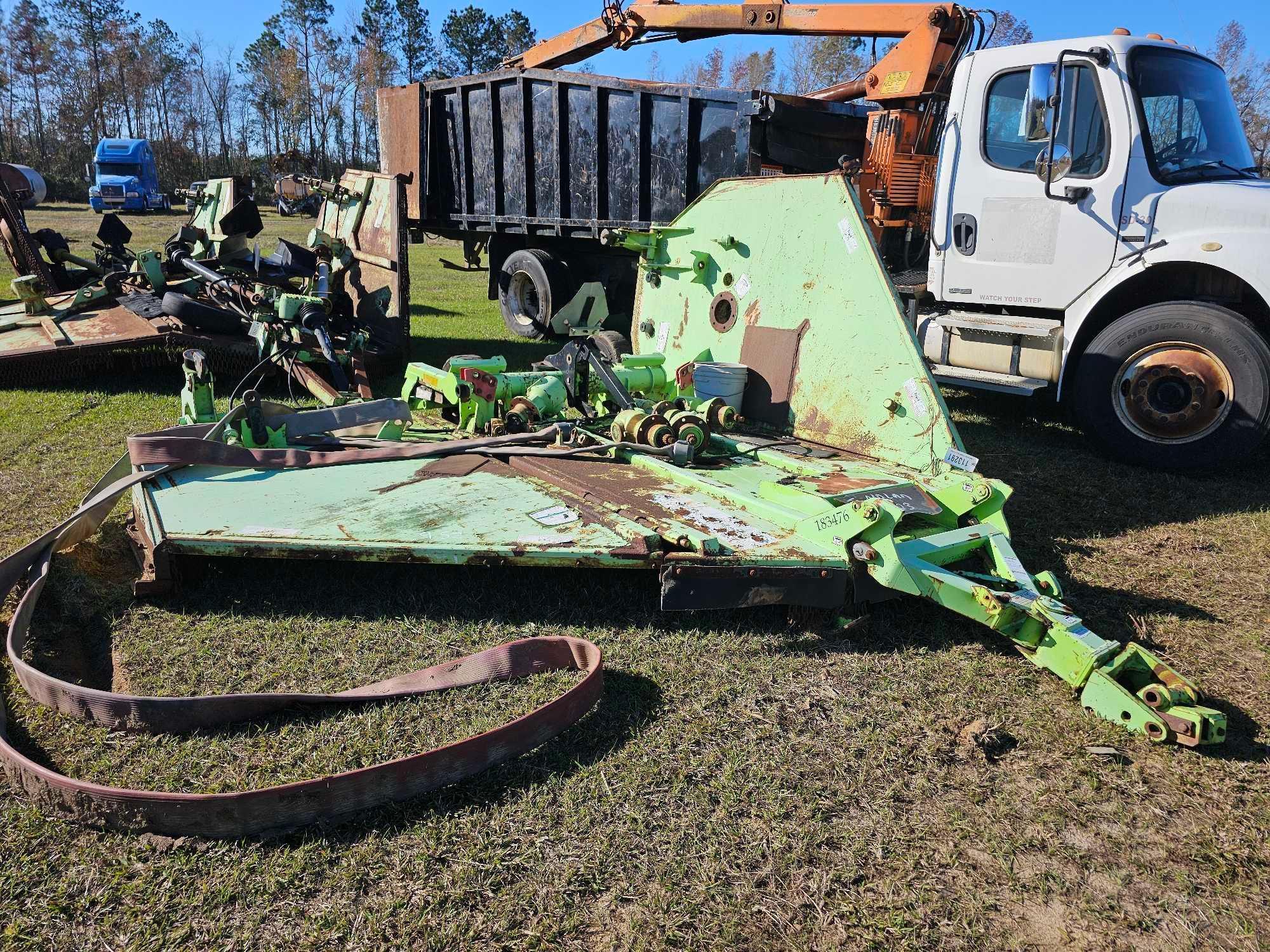 952 - ABSOLUTE - SCHULTE 15' BATWING ROTARY CUTTER
