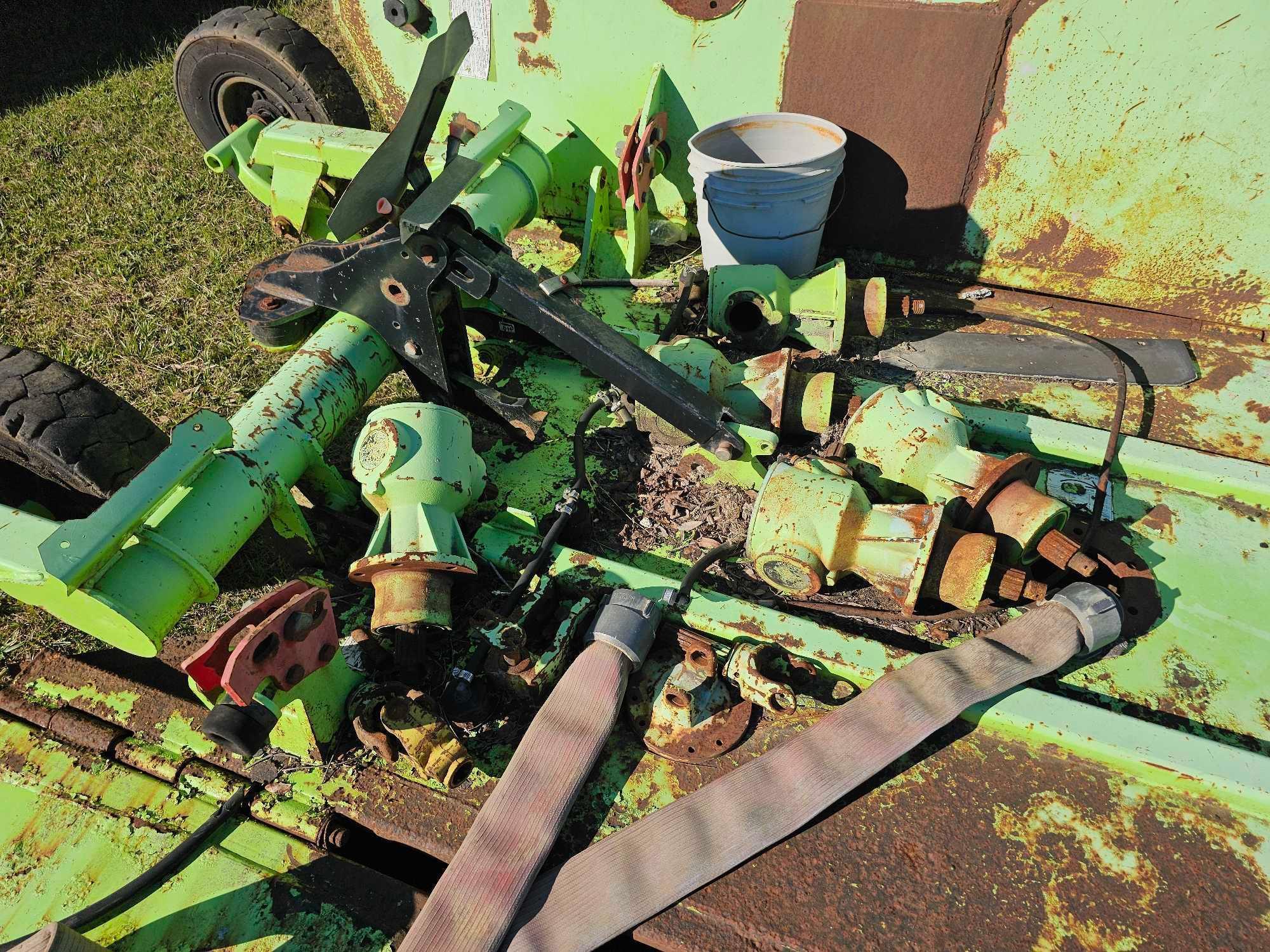 952 - ABSOLUTE - SCHULTE 15' BATWING ROTARY CUTTER