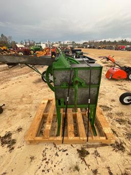 1502 - HAND CRANK # 4472 CORN SHELLER