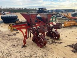 1521 - COVINGTON 2 ROW PLANTER