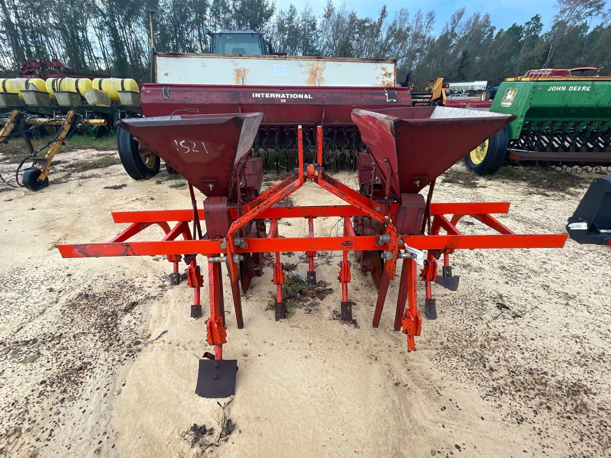 1521 - COVINGTON 2 ROW PLANTER