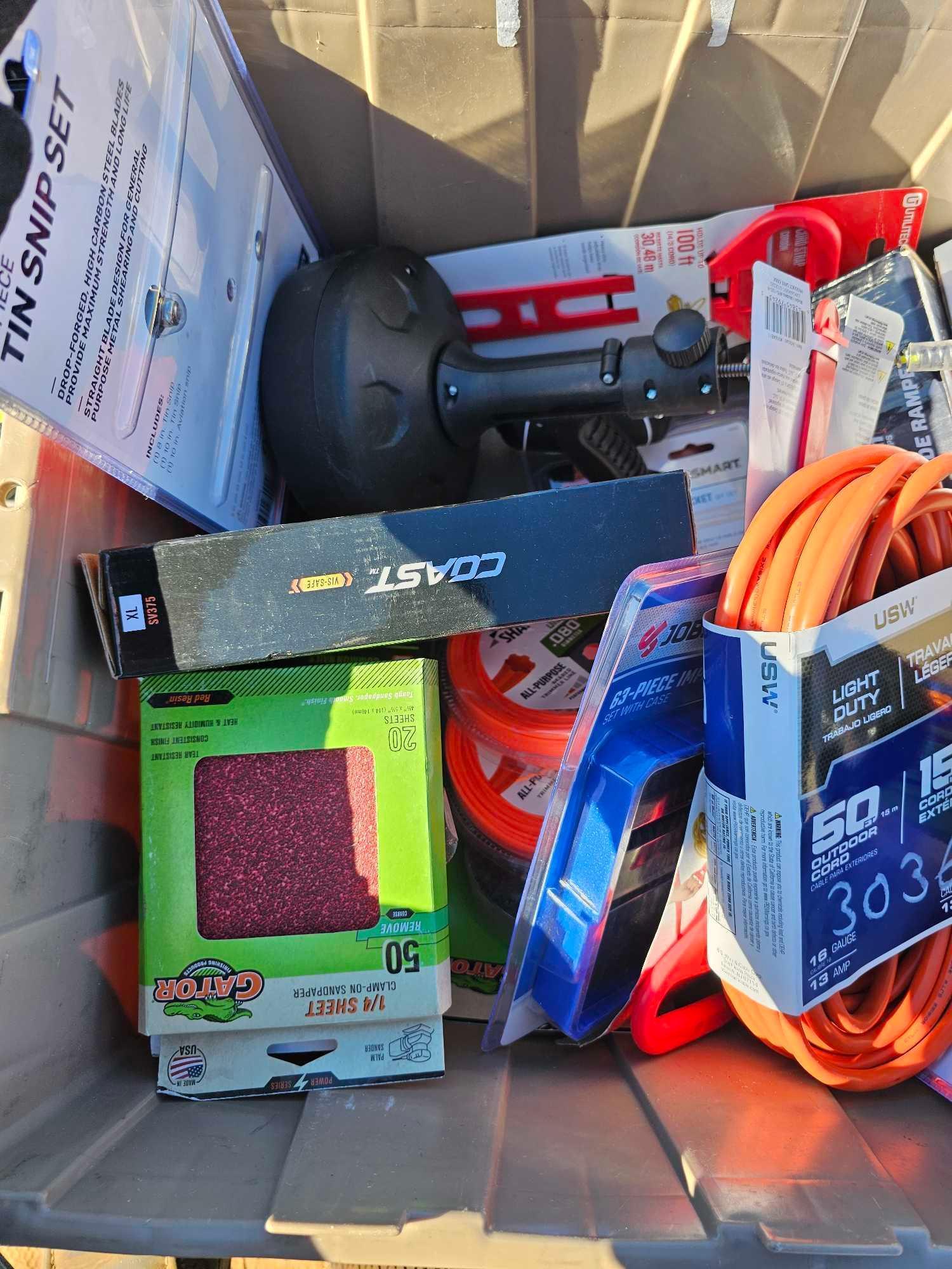 3036 - ABSOLUTE - TOTE OF MISCELLANEOUS TOOLS