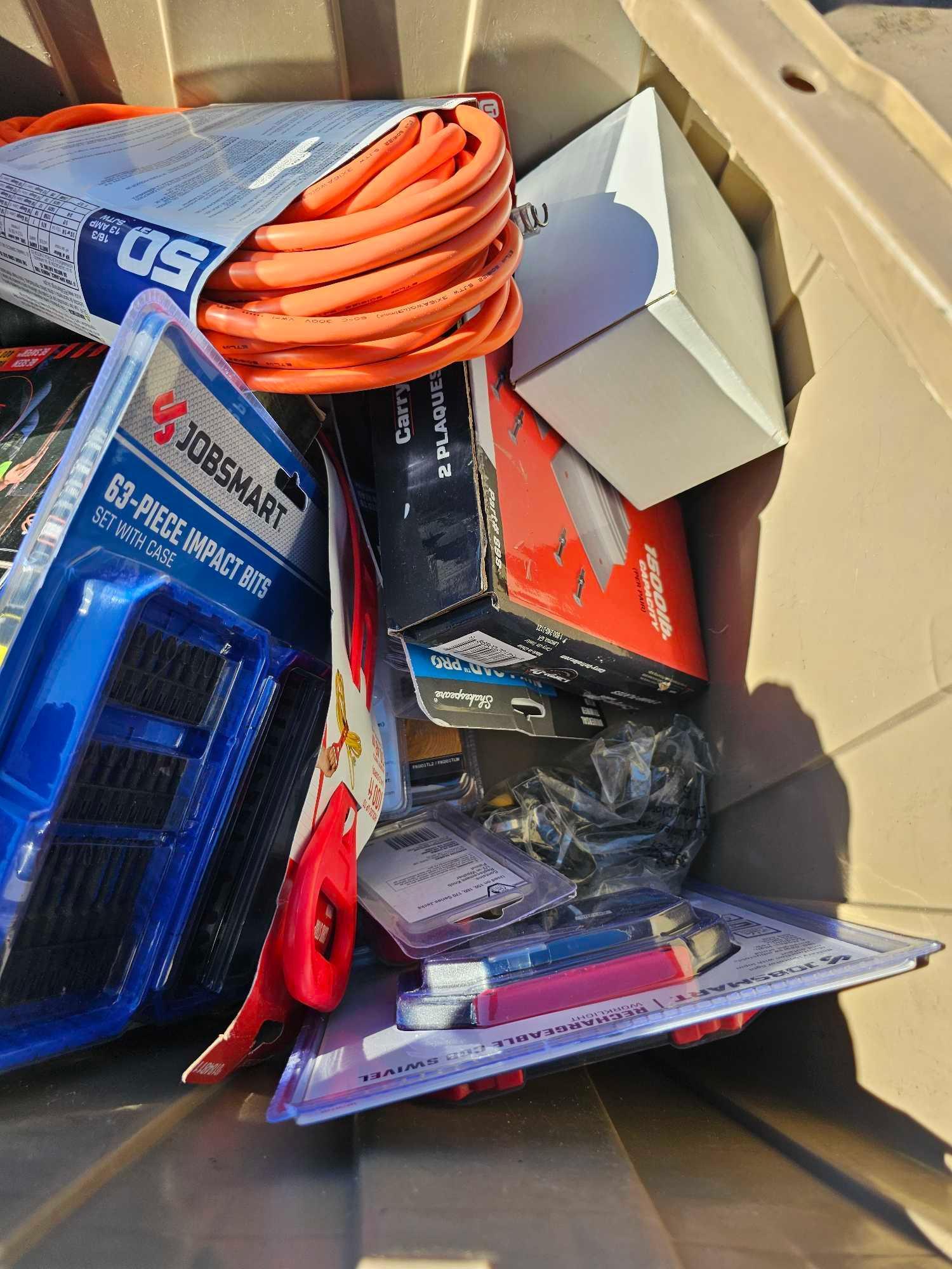 3036 - ABSOLUTE - TOTE OF MISCELLANEOUS TOOLS