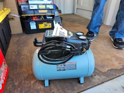 106 - MCGRAW 3 GAL PORTABLE AIR COMPRESSOR