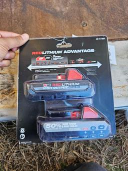 112 - ABSOLUTE - 2- MILWAUKEE M18 BATTERY