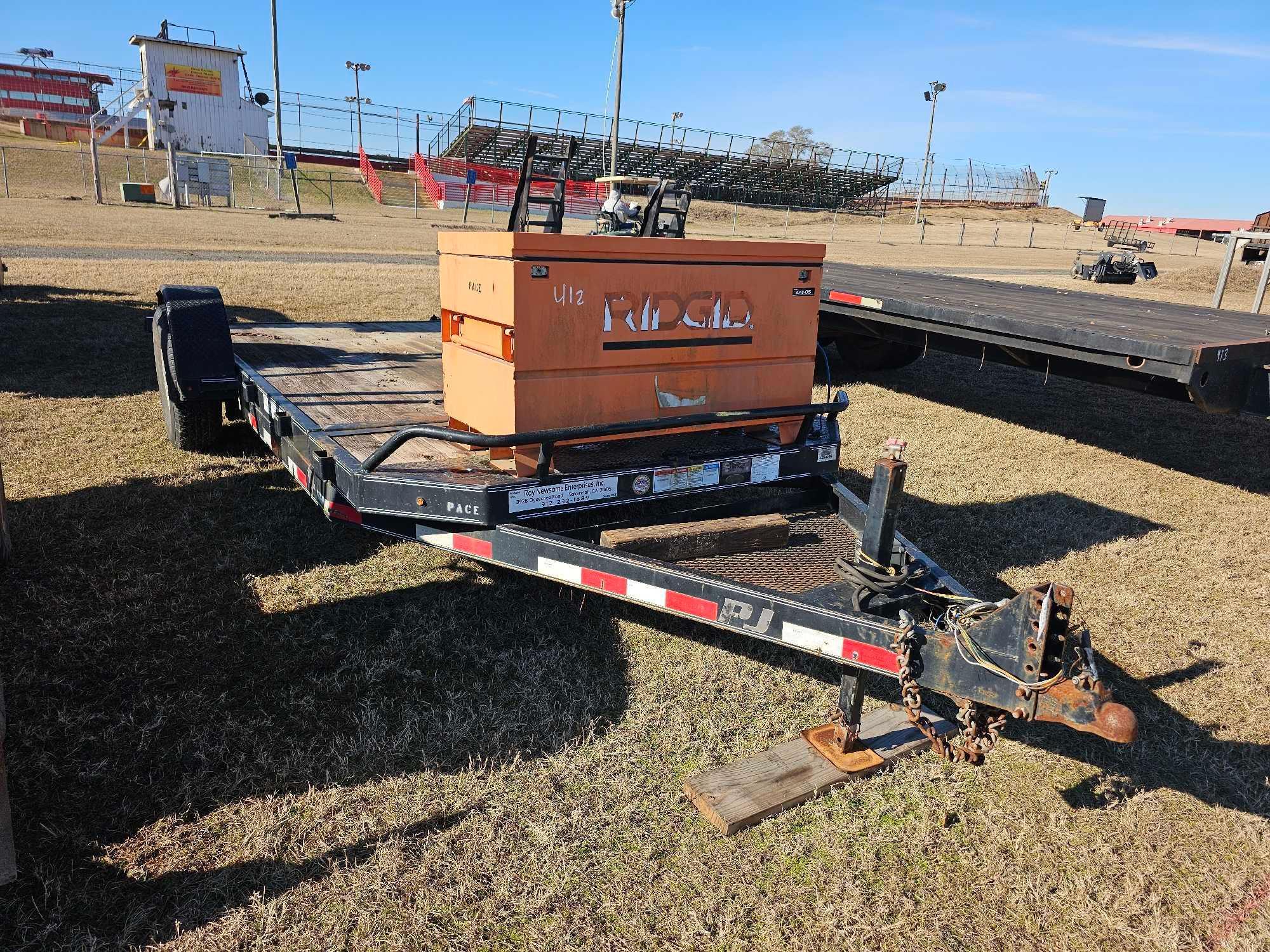 412 - 2016 PJ 80" X 16' TILT TRAILER