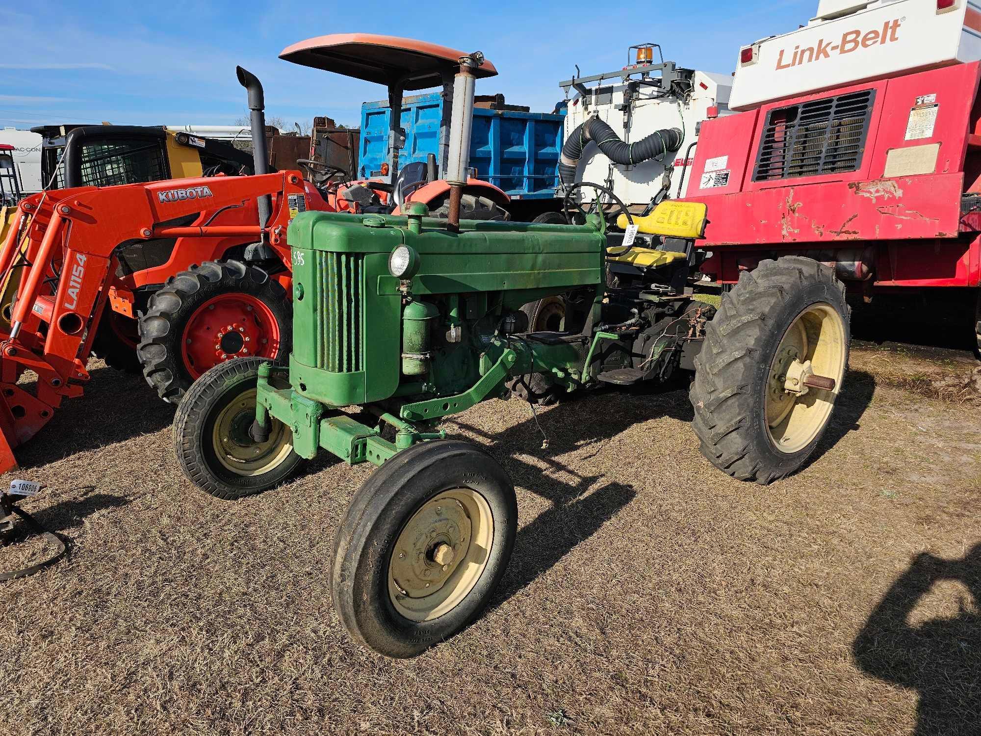 585 - JOHN DEERE 420W TRACTOR