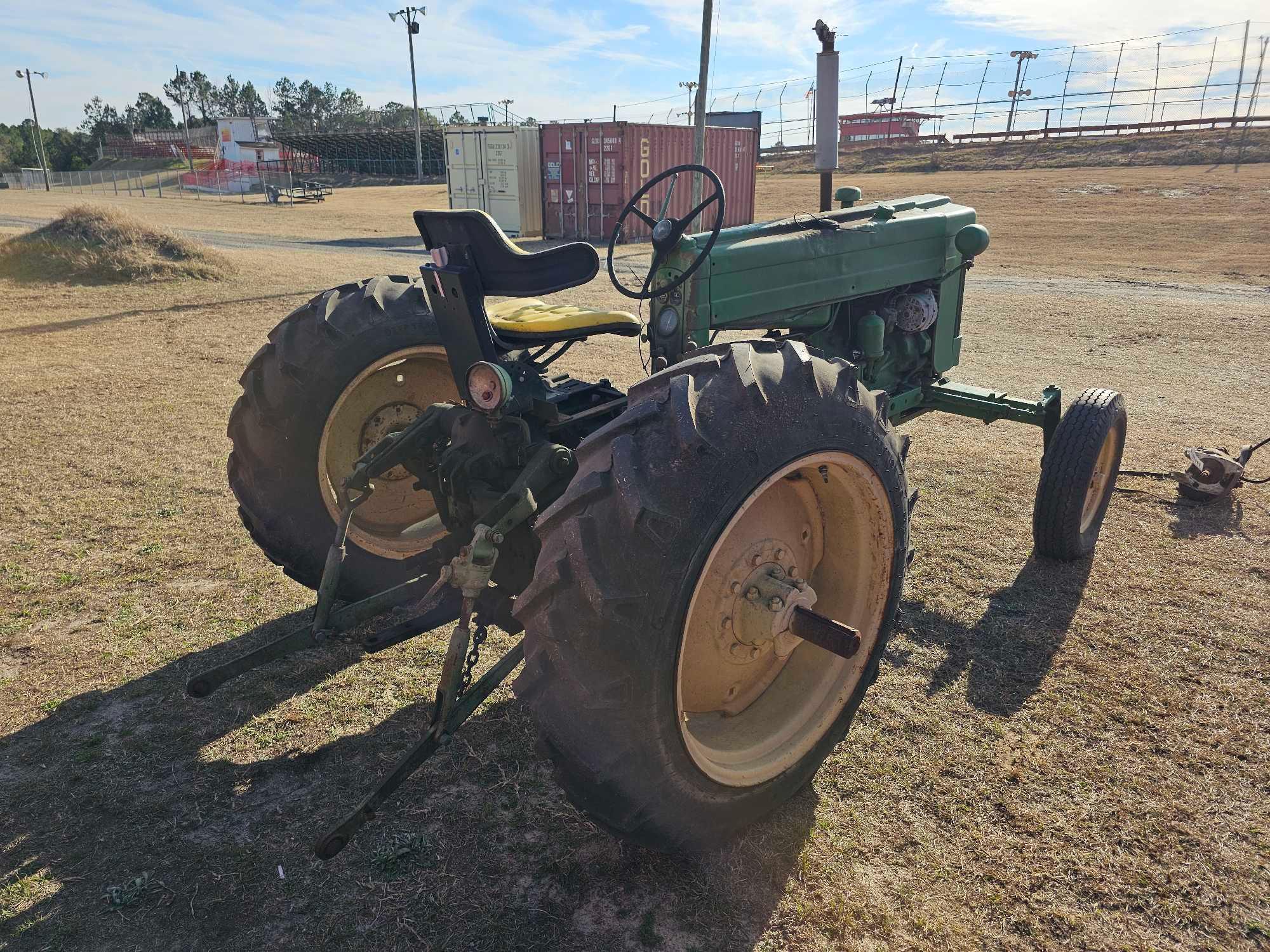585 - JOHN DEERE 420W TRACTOR