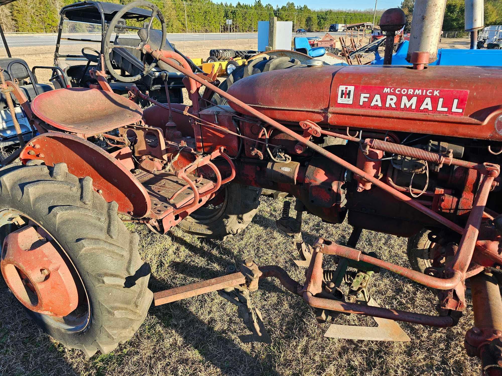 682 - MCCORMICK FARMALL SUPER A
