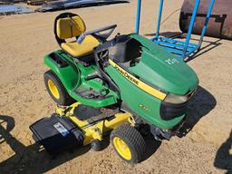 2523 - JOHN DEERE X320 LAWN TRACTOR