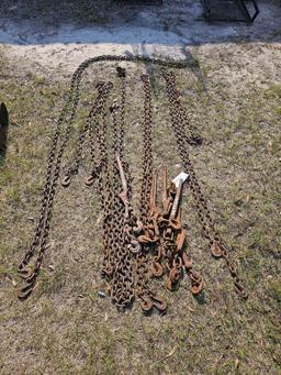 2365 - 5 CHAIN BUCKS & 5 - 5/16" CHAINS