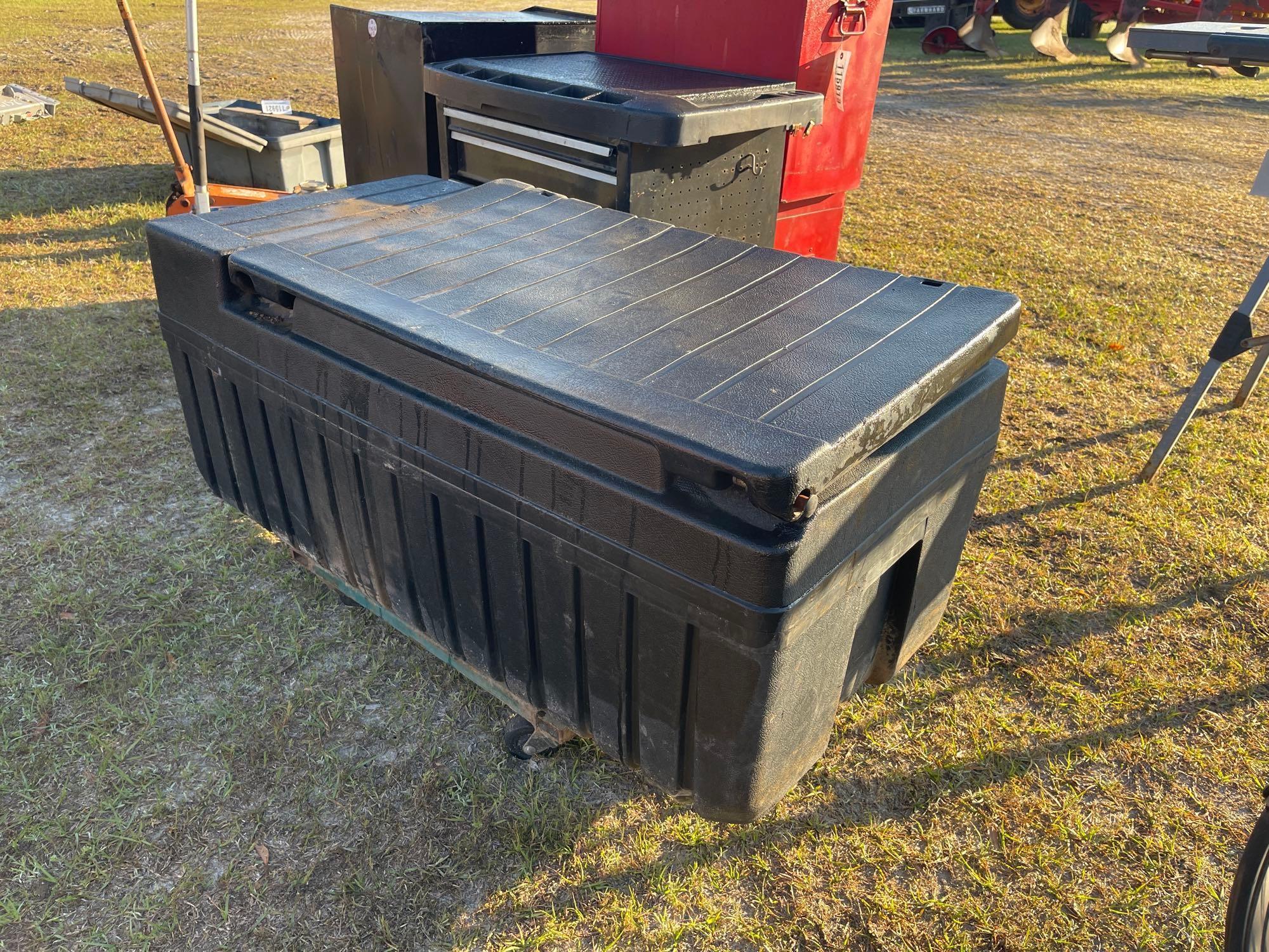2492 - TUFF BOX OF MISC HYDRAULIC HOSES