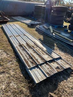 2584 - 18PC. APPROX. 3 X 10' ROOFING METAL
