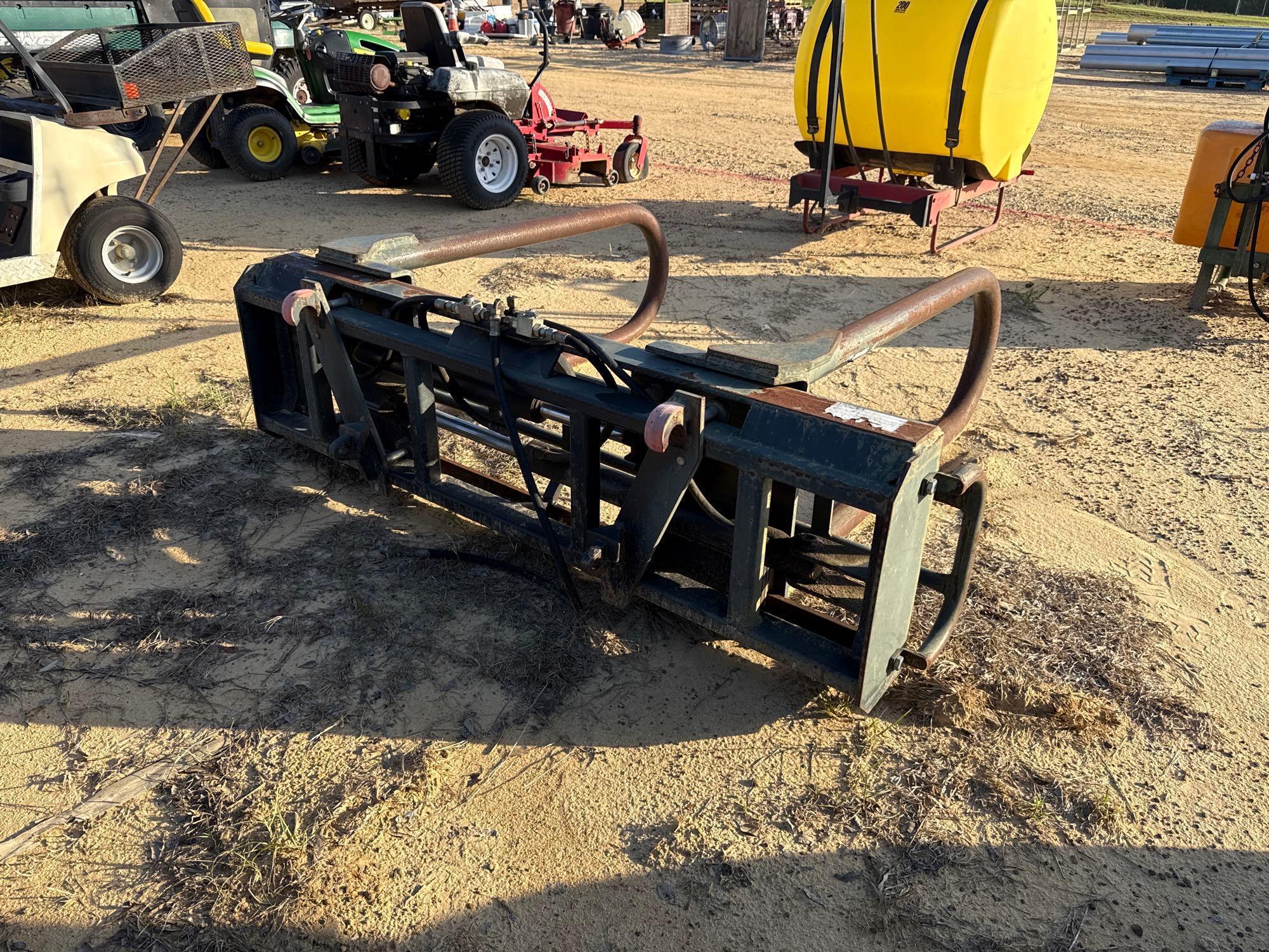 181 - J.D. STYLE HYDRAULIC HAY BALE SQUEEZE