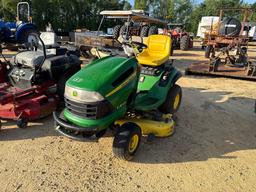 185 - JOHN DEERE LA K15 RIDING MOWER