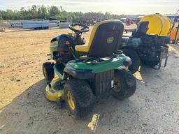 185 - JOHN DEERE LA K15 RIDING MOWER