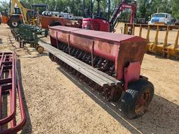 327 - 10' MASSEY FERGUSON GRAIN DRILL