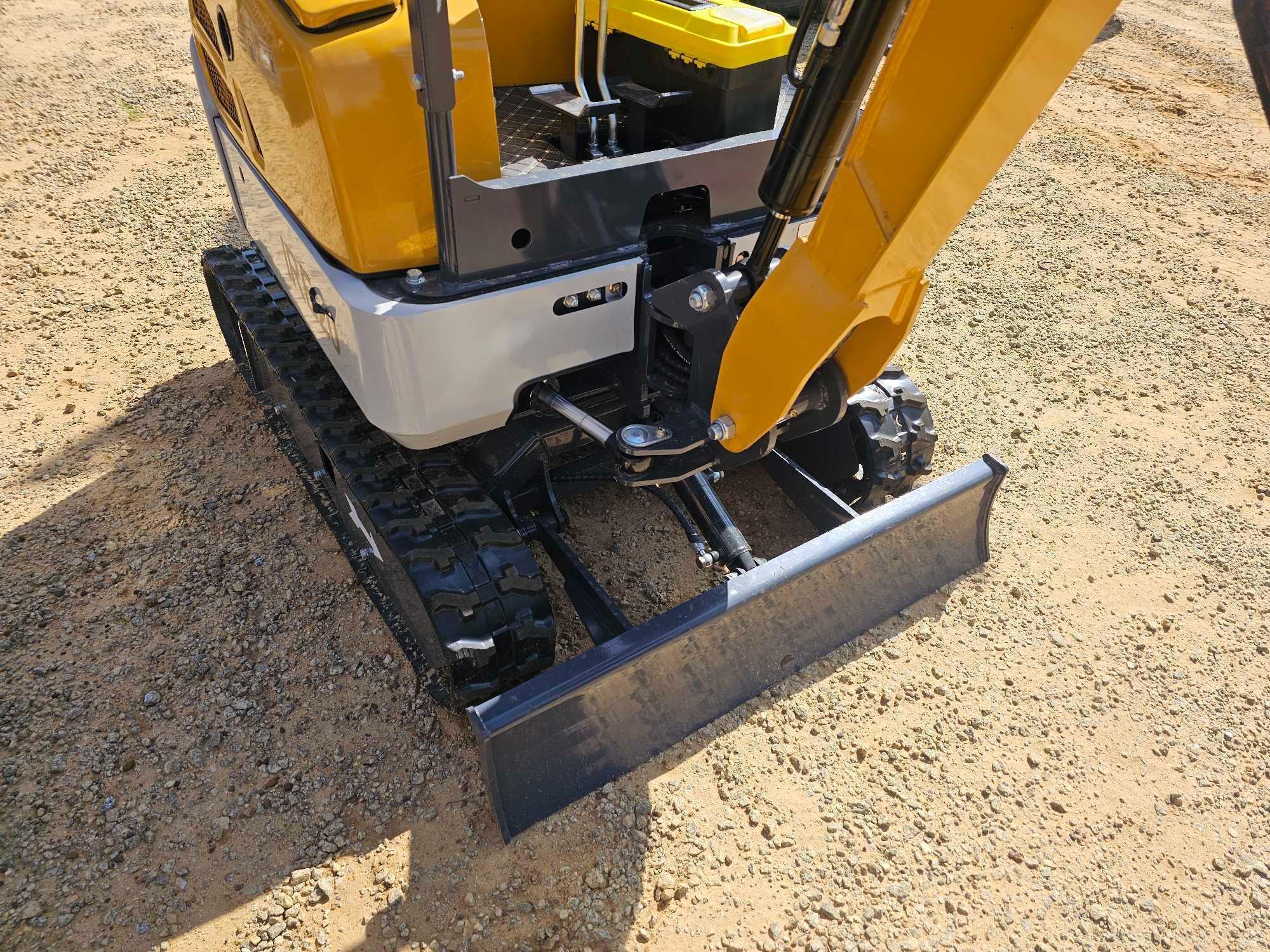 491 - ABSOLUTE - NEW TRE20 MINI EXCAVATOR
