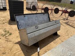2463 - ABSOLUTE - VWS ALUMINUM TOOL BOX