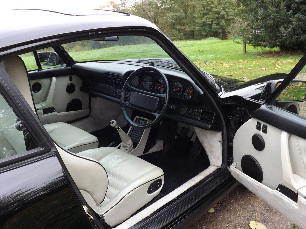 1989 Porsche 911 Carrera Supersport (SSE)